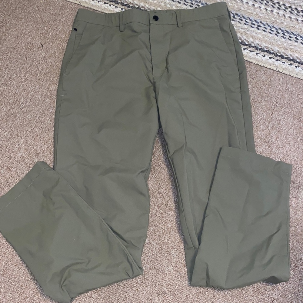 Banana Republic Men’s Slim Fit Pants 32 waist 33 inseam